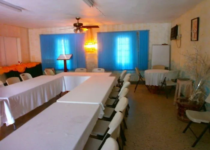 Palm View Hotel 2*