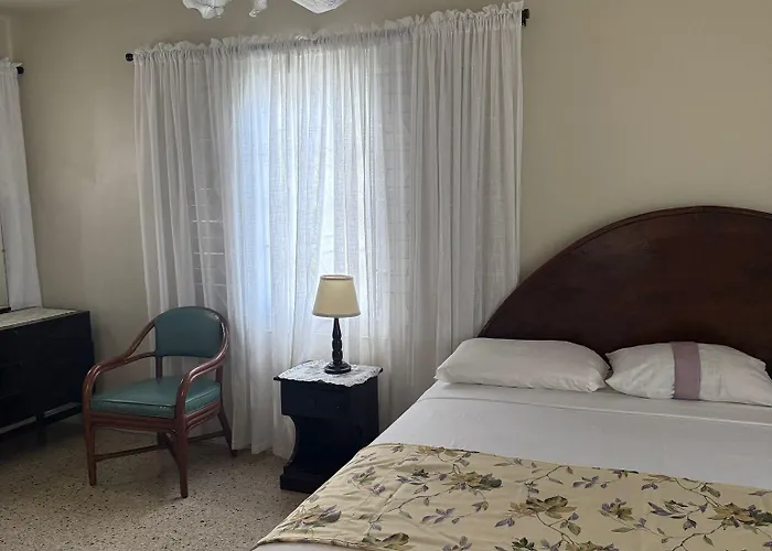 Palm View Hotel Montego Bay