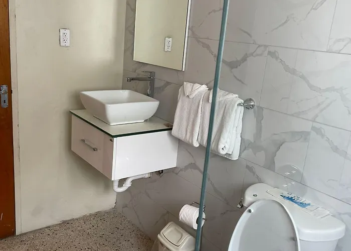 Palm View Hotel 2*